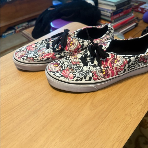 Vans Disney Cheshire Cat lace up. EUC - Picture 5 of 7